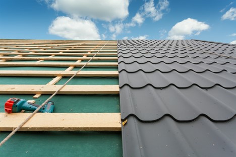 What Is Metal Roofing, and Is It Better than Shingle Roofing?